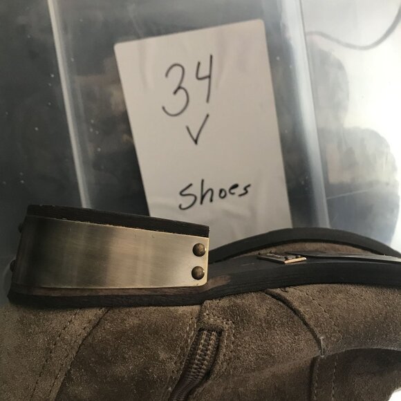 VERY VOLITILE Tan Suede Knee High Boots Womens 7 Side Zip Straps - Picture 14 of 14